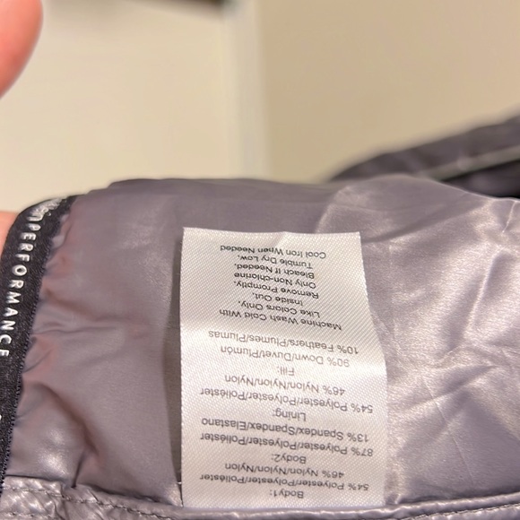 NWOT Calvin Klein Performance Puffer Vest - Picture 8 of 14